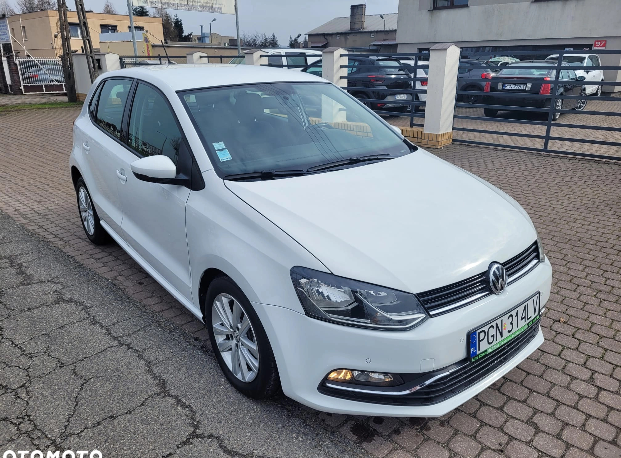 Volkswagen Polo cena 42900 przebieg: 120000, rok produkcji 2017 z Gniezno małe 191